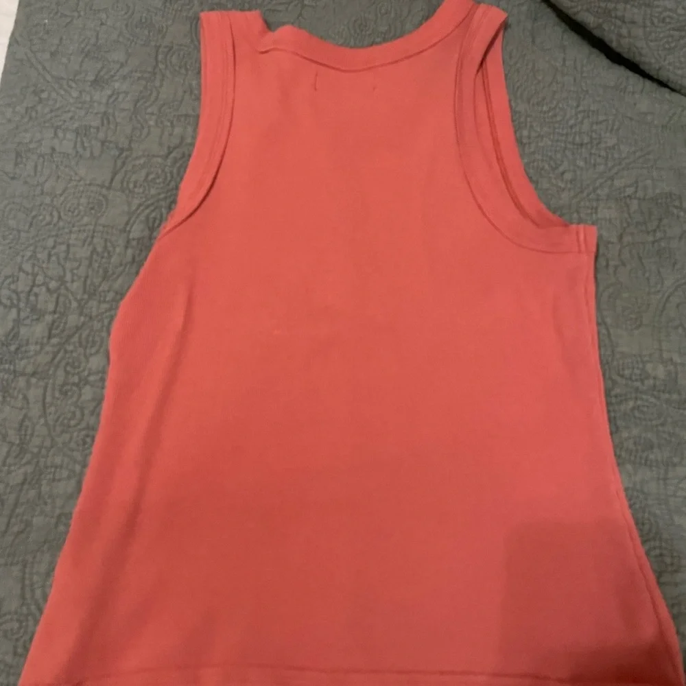 Idyllwind Coral Tank Top with Button Detail - Picture 2 of 3